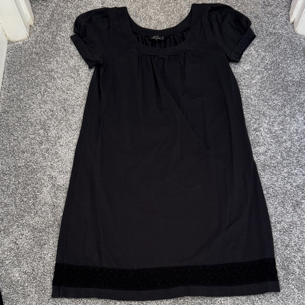 Agnes B Elegant Black Mini Dress with lace detail